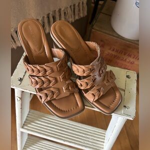 Marc Fisher heeled sandals Size 7.5.